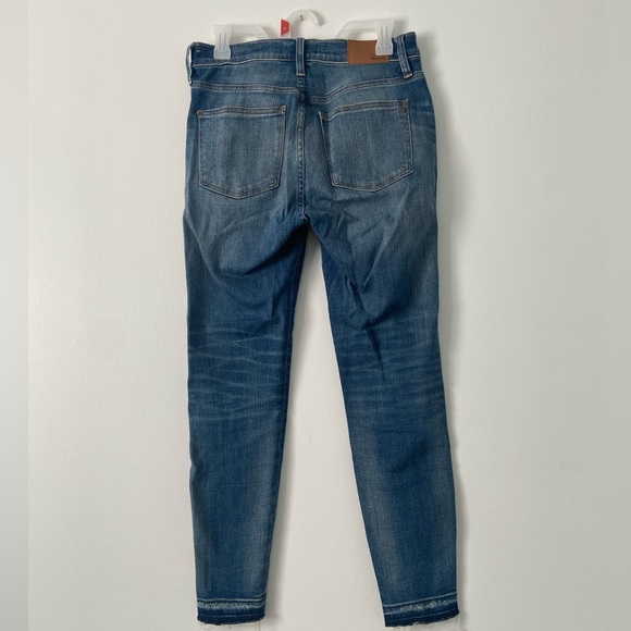 Madewell 9” High Rise Distressed Skinny Jeans - Picture 6 of 7